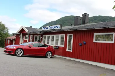 Førde Pensjonat Hotels in Forde