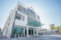 Adya Hotel Chenang Hotels in 