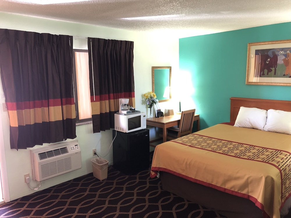 Klamath Motor Lodge