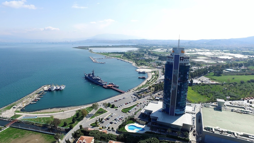 Wyndham Grand İzmir Özdilek