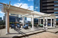 Sheraton Hamilton Hotel Hotel dekat Hamilton Go Station