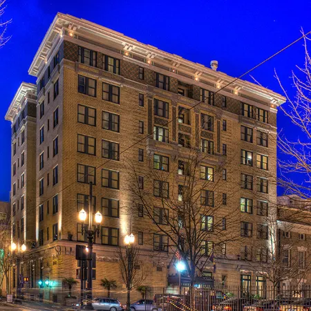 Hotel DeLuxe