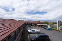 Littomore Suites Bathurst - parking