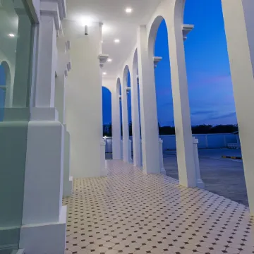 B2 Hua Hin Premier Hotel Отели рядом с достопримечательностью «Вана Нава Водная джунгля Хуа Хин»