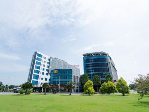 The Crew Hotel Kualanamu International Airport