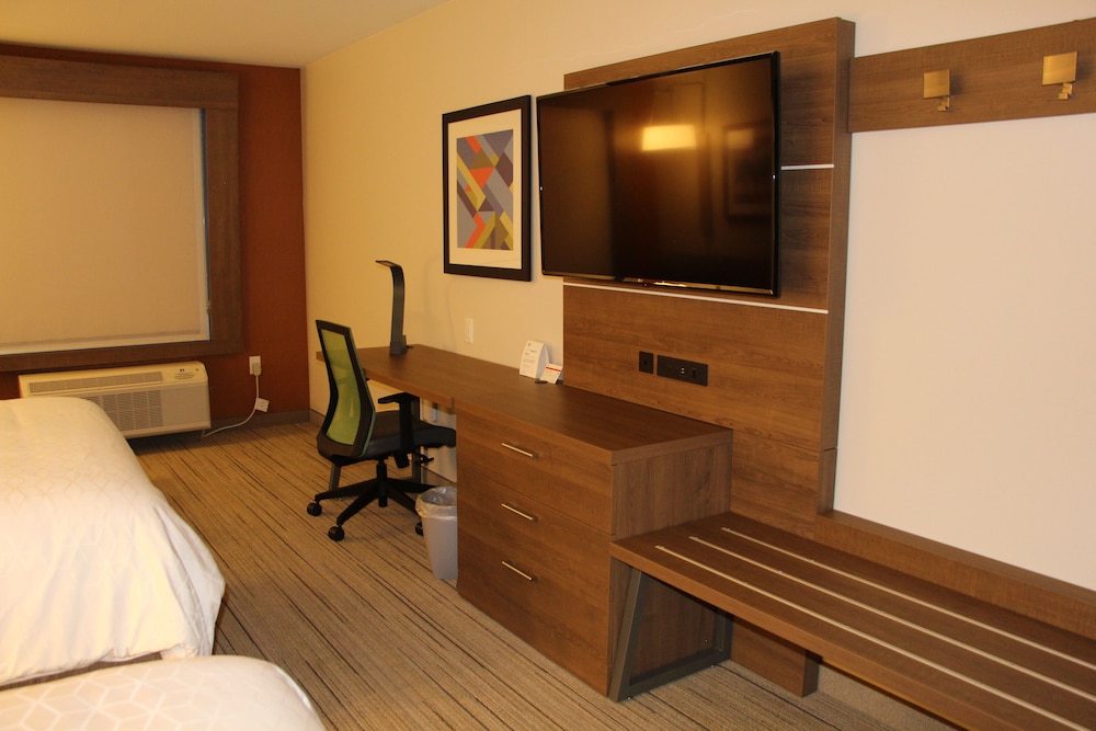 Holiday Inn Express & Suites Phoenix - Airport North, an Ihg Hotel