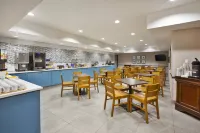 Country Inn & Suites by Radisson, Big Rapids, MI Hotels in Mecosta County