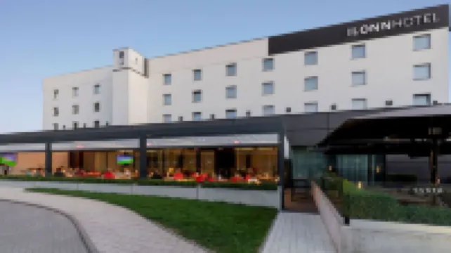 Ilonn Hotel โรงแรมใน