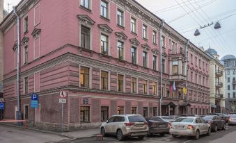 Friends Apartment on Stremyannaya