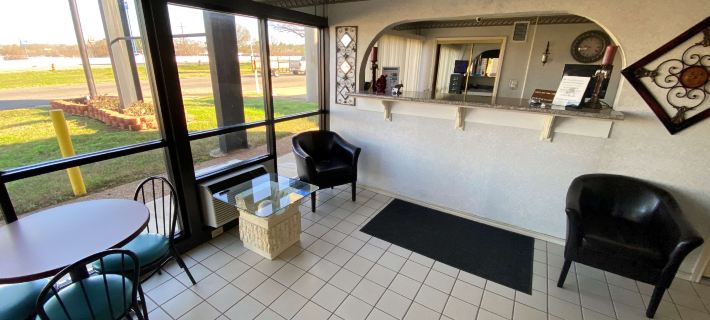 Apple Tree Inn Hotels in Smith County