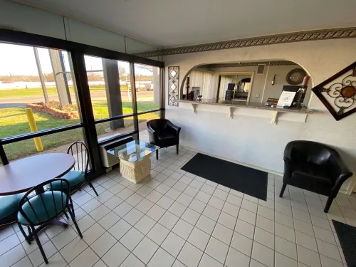 Apple Tree Inn Hotels in Lindale