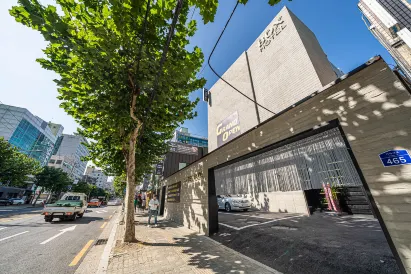 Guui Box Hotel