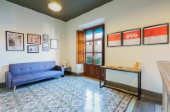 La Perla Granada Suites