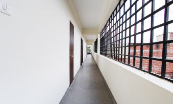 OYO 67022 Crescent Lodge - Housity