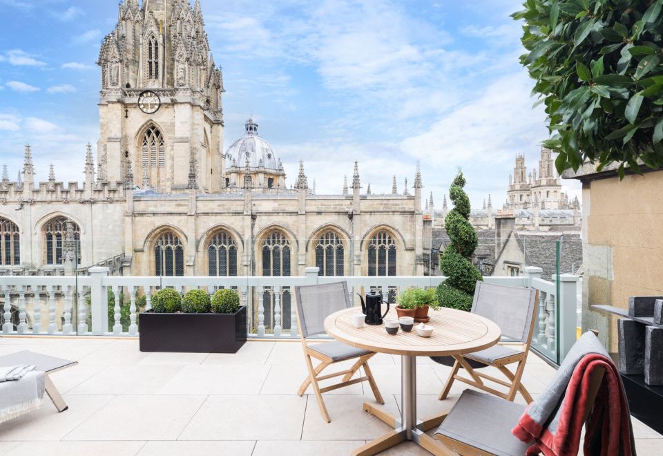 더 올드 뱅크 옥스퍼드 외관