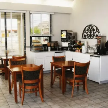 Super 8 by Wyndham Wendover