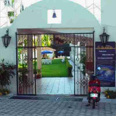 Best Night la Laguna Hotel Hotel Exterior