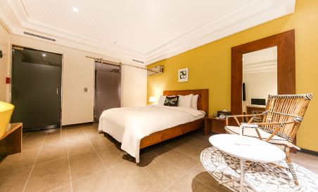 Soho Hotel Airport - Housity