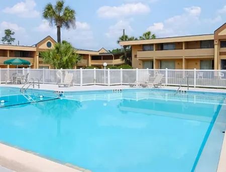 Days Inn by Wyndham Ocala North