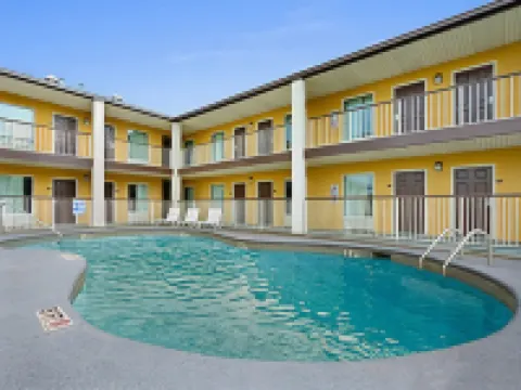 Baymont by Wyndham Santee Hotels in Santee