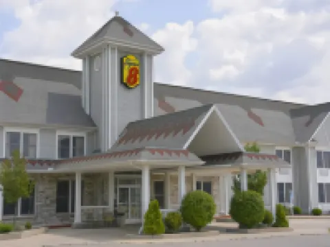 Super 8 by Wyndham Brooklyn Hotels in Jackson County