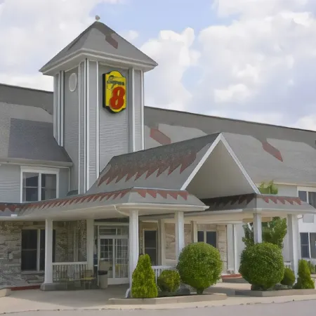 Super 8 by Wyndham Brooklyn