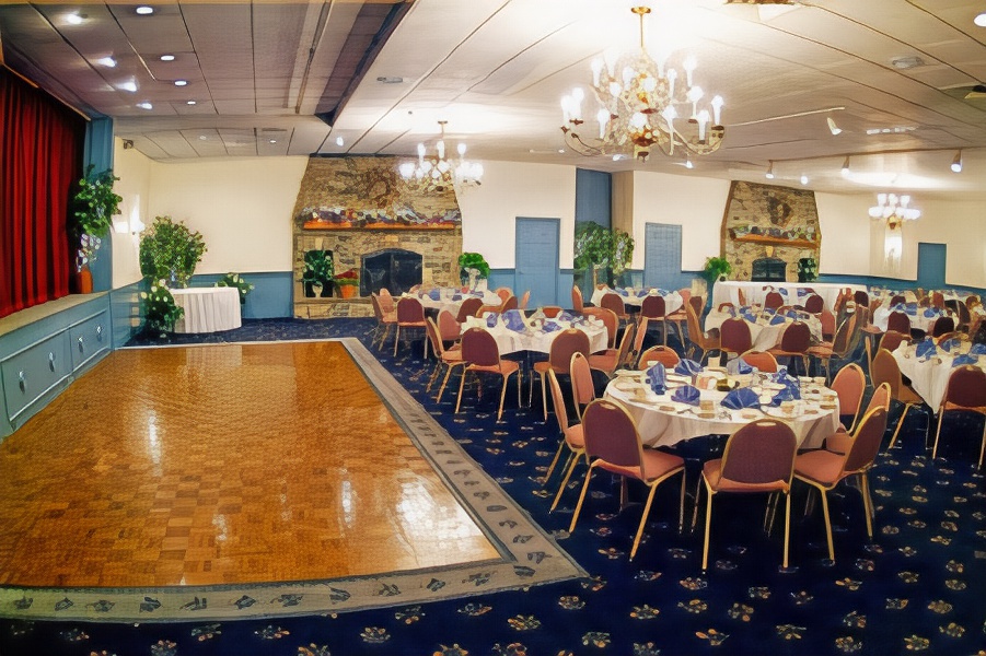 Best Western Plus Revere Inn & Suites