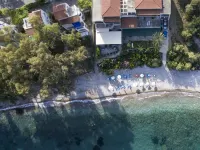 Grekis Beach Hotel and Apartments