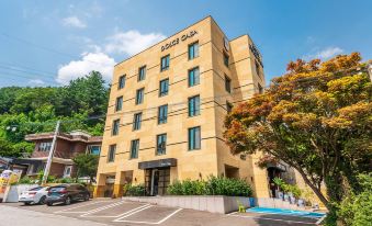 Namyangju Bukhangang Dolcecasa Hotel