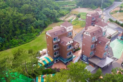 Tongyeong Iris Pension Hoteles en Tongyeong
