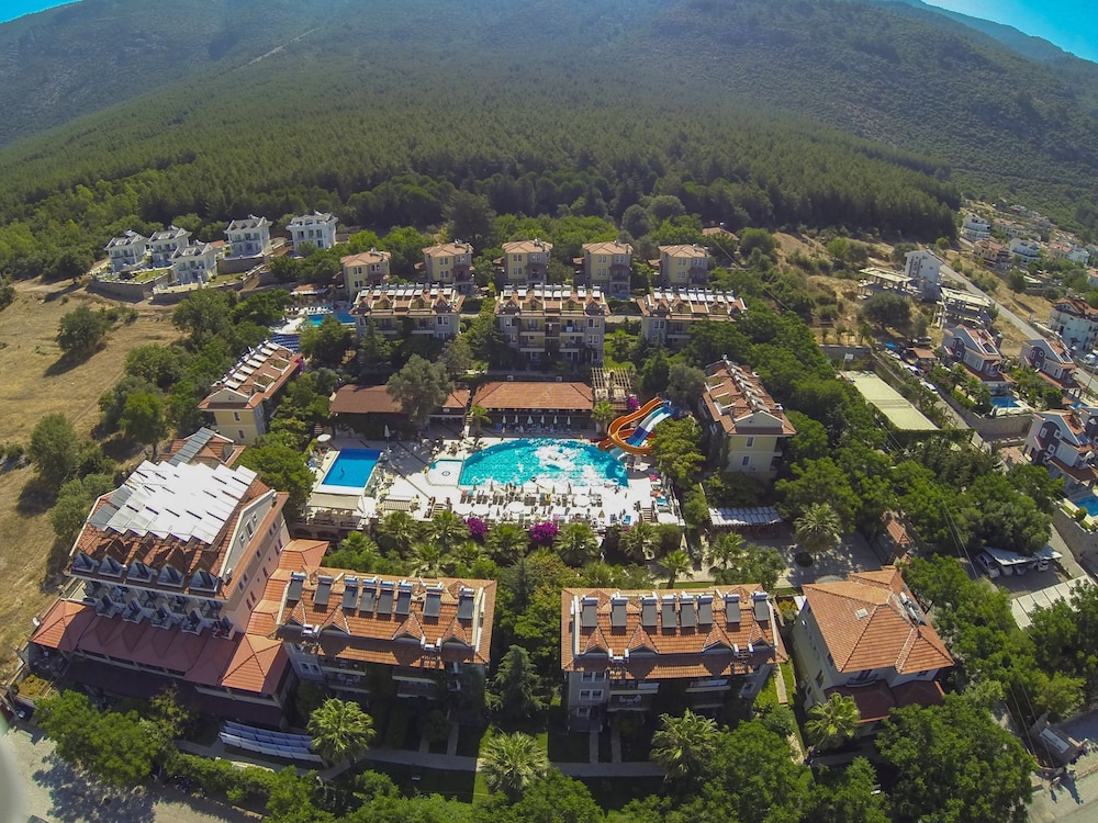 Perdikia Hill Hotel and Villas