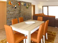 Do Pinheiros Hotels in Vau