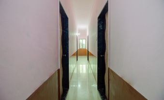 Spot on 63257 Hotel Swaraj Palace
