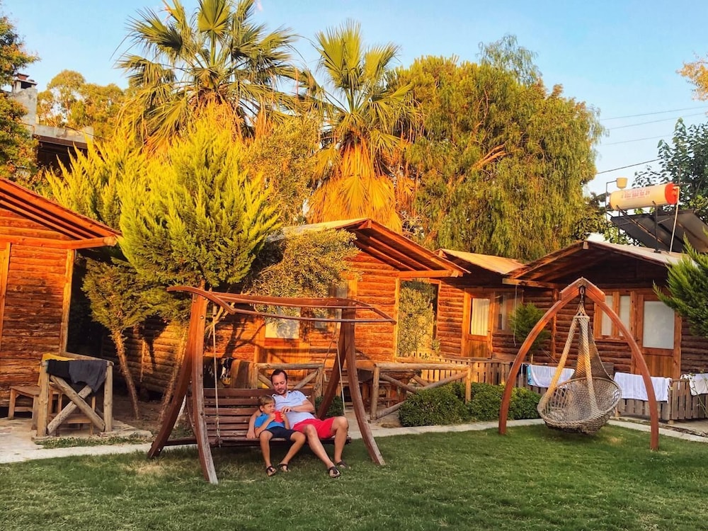 Pitos Bungalows