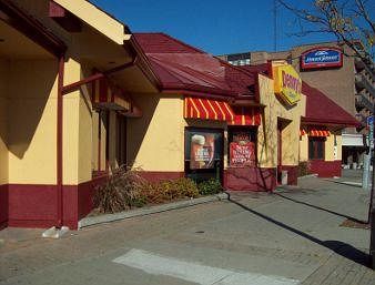 Howard Johnson Plaza by Wyndham by The Falls Niagara Falls