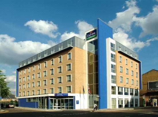 Holiday Inn Express Earls Court An Ihg Hotel Room Reviews Photos London 2021 Deals Price Trip Com