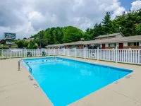 Highland Hills Motel & Cabins Hotels in Boone