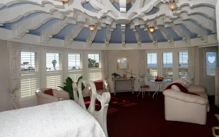 Cardiff by the Sea Lodge