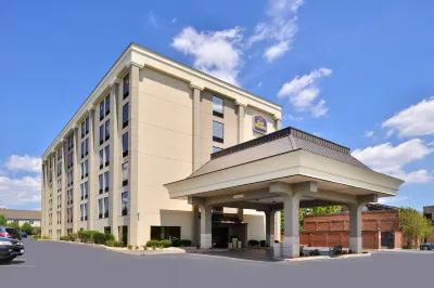 Best Western Plus Chicagoland - Countryside Hotels near St Blase Catholic Church (Blessed Martyrs Of Chimbote Parish)