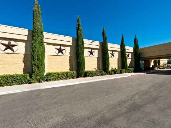 Grand Texan Hotel and Convention Center Hotel Exterior