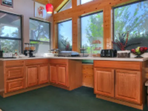 Majestic Mountain Inn Hotels in Payson