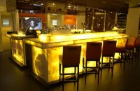 Novotel Montréal Centre - バー