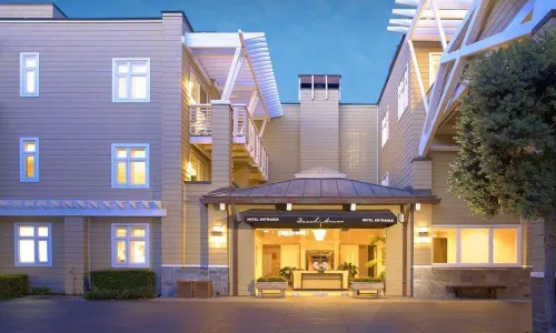 Beach House Hotel at Hermosa Beach