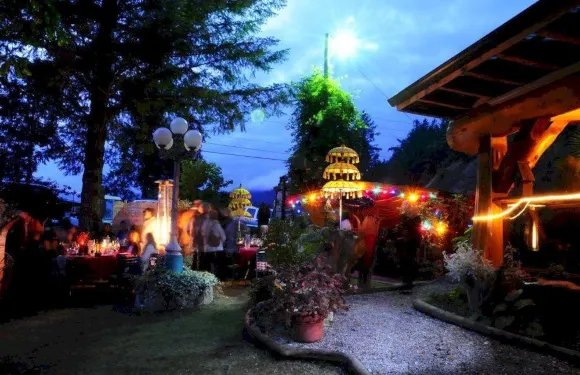 紅寶石湖度假酒店