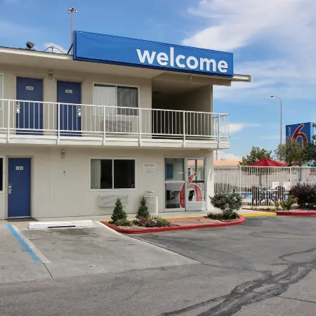 Crowne Plaza ALBUQUERQUE by IHG