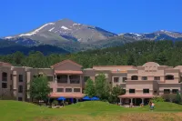Mcm Elegante Lodge & Resorts