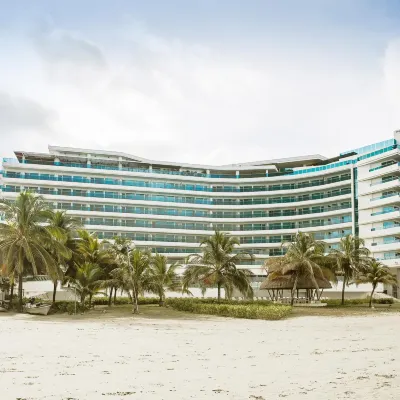 Las Americas Torre Del Mar Hotels near لا بوكيا