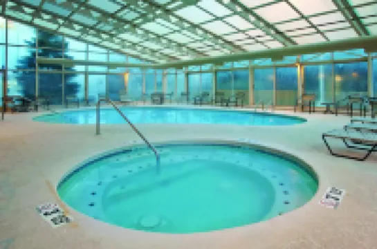 La Quinta Inn & Suites by Wyndham Cincinnati NE - Mason Hotels in Deerfield Township