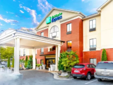 Comfort Inn & Suites Canton Riverstone Area Hotels in Canton