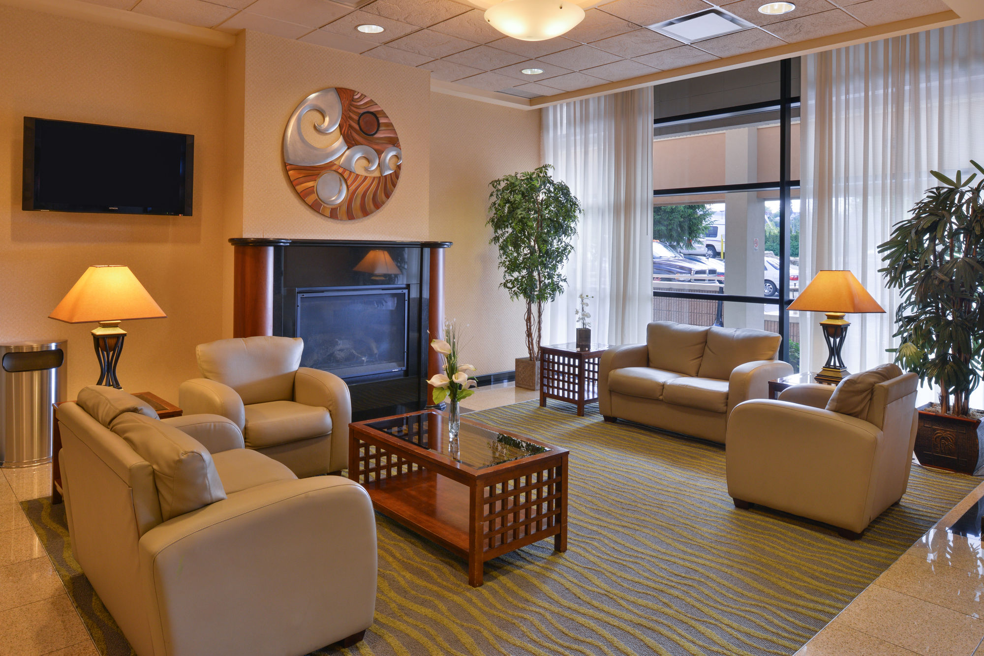 Comfort Inn & Suites Downtown Tacoma